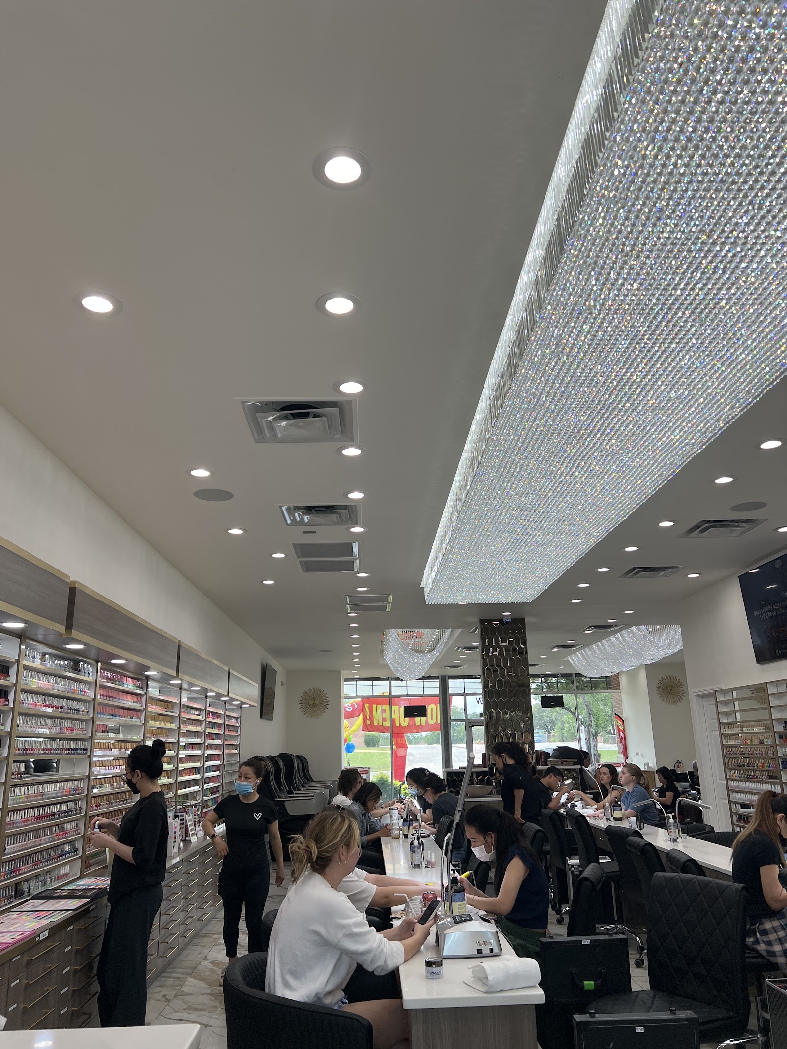 Adore Nail Lounge logo